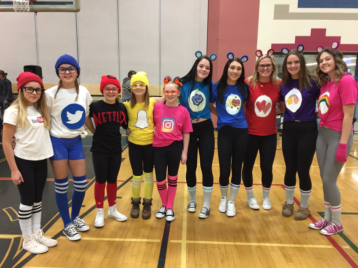 MarwayneSchool's tweet photo. Lots of Halloween fun today! Elementary costume parade/High School costume contest. Here are a few of the creative winners &amp; lil’ cuties. 🎃 https://t.co/kcLDt9qCf2