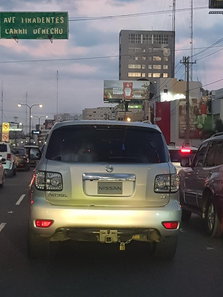 AFYnvert's tweet photo. @AMETRD  y la placa @JoseLaluzLR https://t.co/W8s5alUFzu
