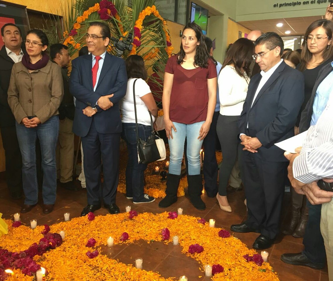 sarteaga4's tweet photo. Altar de la región Huasteca presentó @CECyTEHidalgo en concurso de #EMSyS || #DíaDeMuertos #CulturaCECyTEH #Tradición #Xantolo2017 https://t.co/ScAb7ckjZ4
