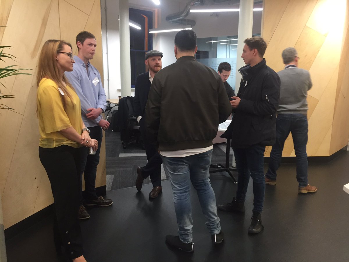 AccelerateMCR's tweet photo. Waiting for the Pitch Night competition to kick off in our #Manchester space 🙌🏼 (and also for @beastromcr 😍🍔)
#coworking #APPit hNight https://t.co/2BiWTEP16a