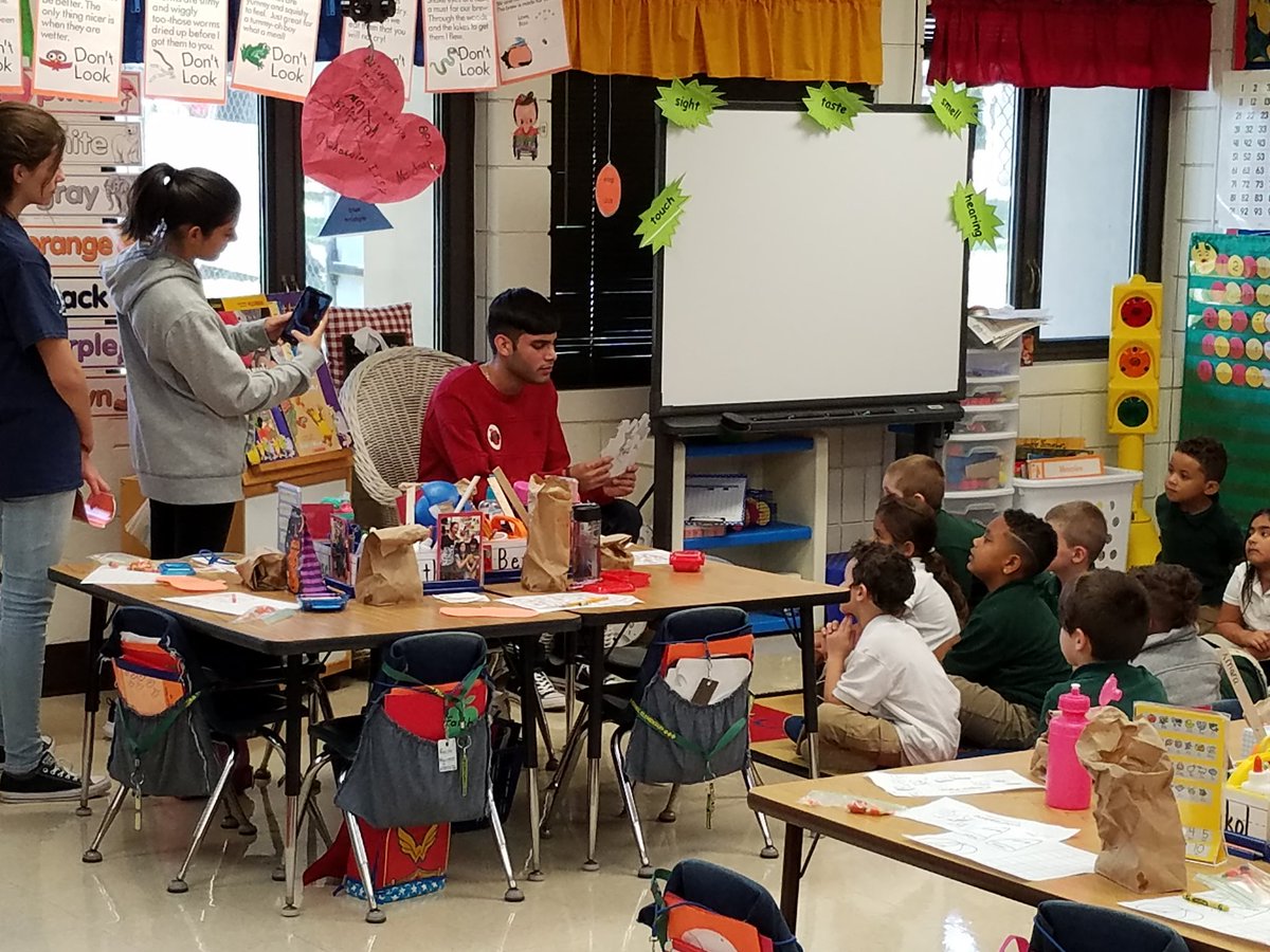 EssrigHCPS's tweet photo. Creative writing students from Gaither HS sharing their stories about "having character" with us. Thank you! @GaitherCowboys https://t.co/4Dl76z81Z0