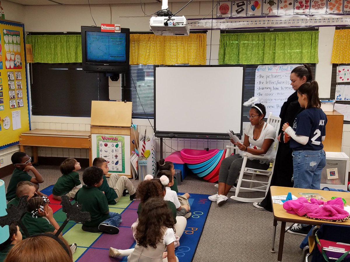 EssrigHCPS's tweet photo. Creative writing students from Gaither HS sharing their stories about "having character" with us. Thank you! @GaitherCowboys https://t.co/4Dl76z81Z0