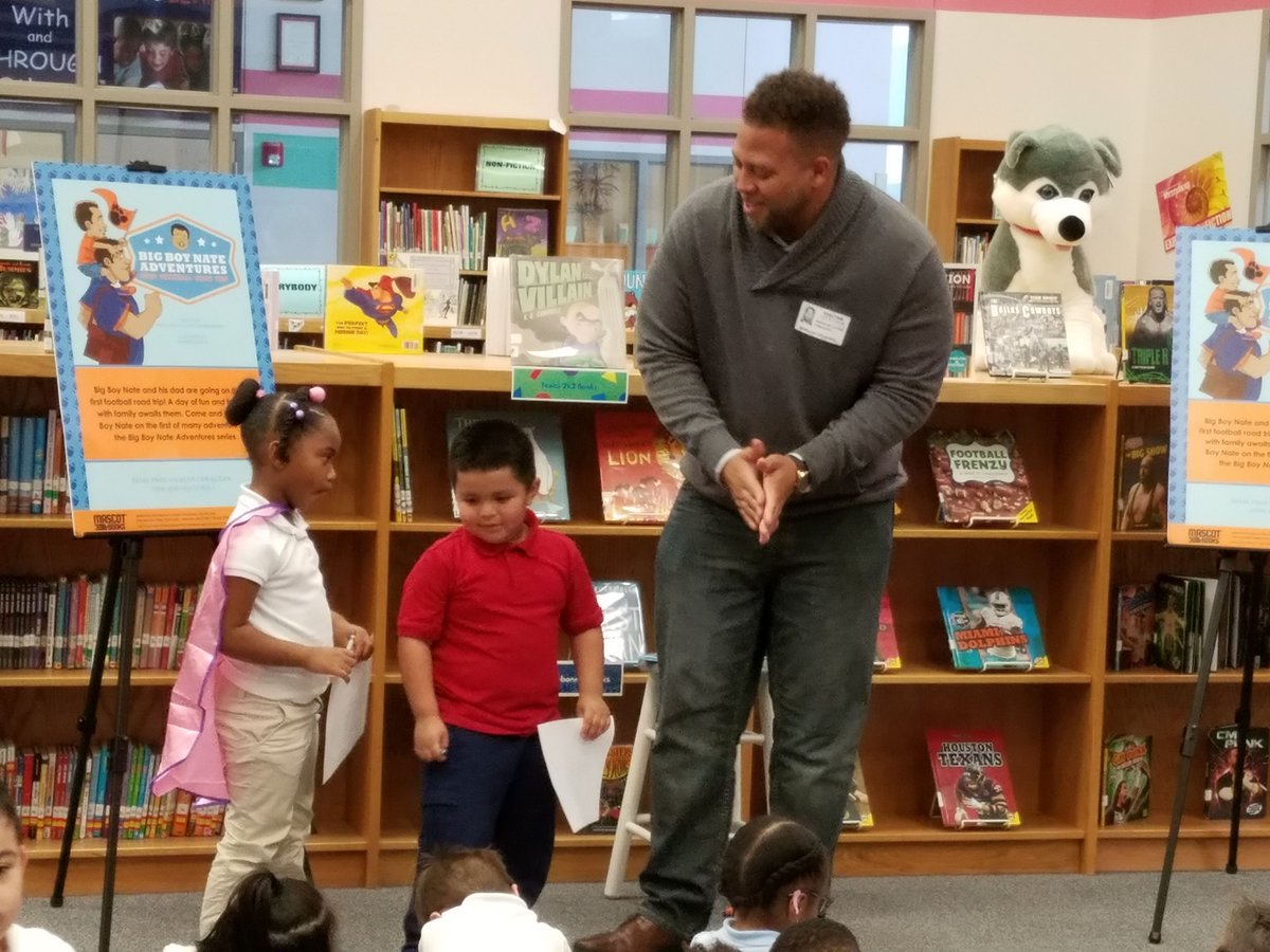 McWhorterES's tweet image. Today we had a very special guest at MCW! Nate Livings, former Dallas Cowboy, shared his book with our students! #bignateadventures #mcwplc