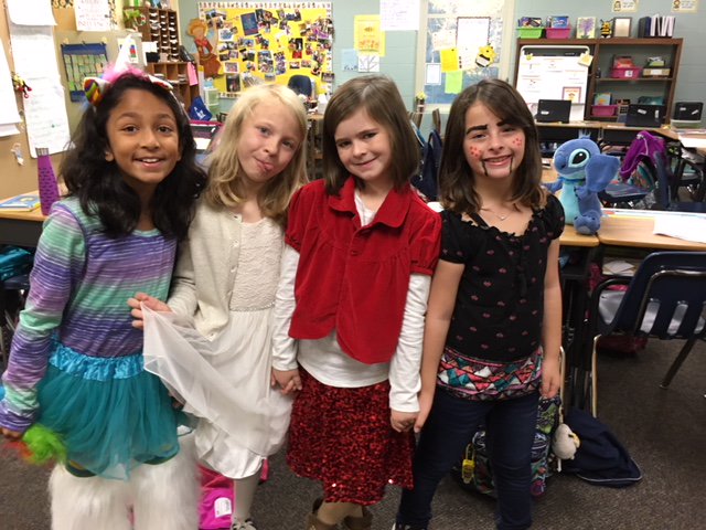 IrmoElementary's tweet photo. It's Book Character Day at IES! https://t.co/FSBuaTqvnc