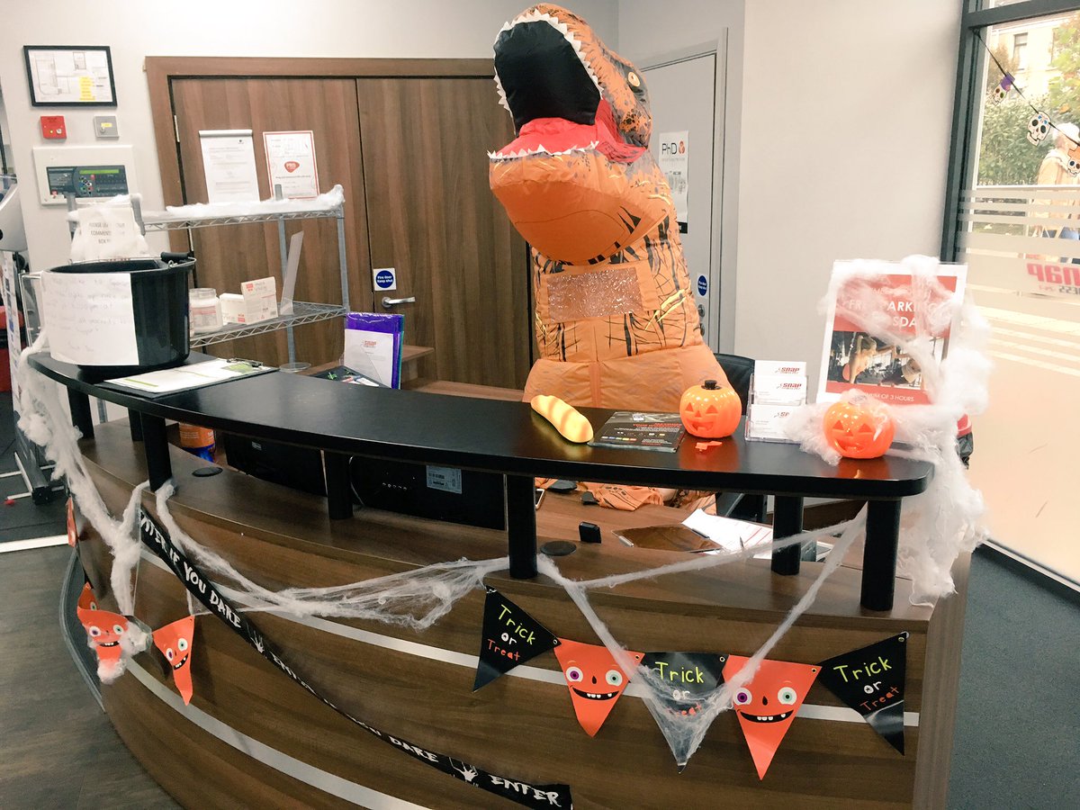 SNAPLLANELLI's tweet photo. We have a new receptionist today, don't get too close! #halloween #dinosaur #snapnation #snapuk #snapfitness #fancydress #fitfam #gymlife https://t.co/8fCrRrwoIU