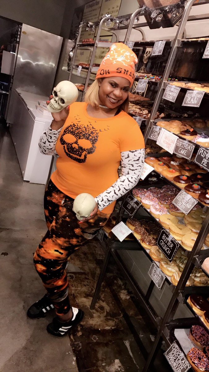 jupiterdonuts's tweet photo. Happy Halloween from all of us at Jupiter Donuts !!
#HappyHalloween #jupiterdonuts #hotnfresh #donut https://t.co/FVWikCU3S0