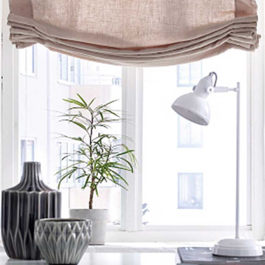 ELLEDecoUK's tweet photo. In #EDNov17, we shed some light on the most versatile of all window dressings: Roman blinds. Where to buy them, how to fit them and more https://t.co/7na8HHTm6g