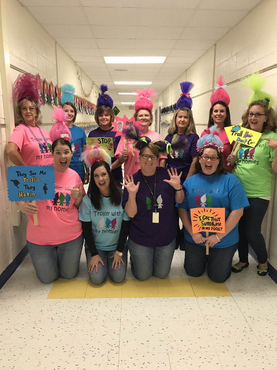 MilesTonya's tweet photo. Trollin' with my homies today in Kindergarten! #trollhairdontcare #jdcsprimary #jdcspride https://t.co/26AKOMhNhz