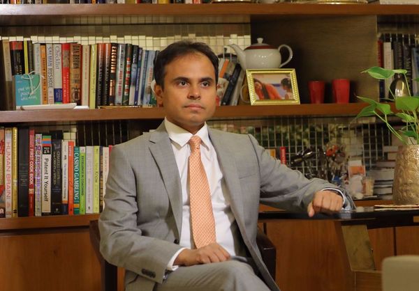 samipsaraiya's tweet image. Join @sriana @fractalites for a session on &apos;#HumanizingAI&apos; at #DataGiriMeetup on October 28. 
Reserve your spot bit.ly/2iQGs4d