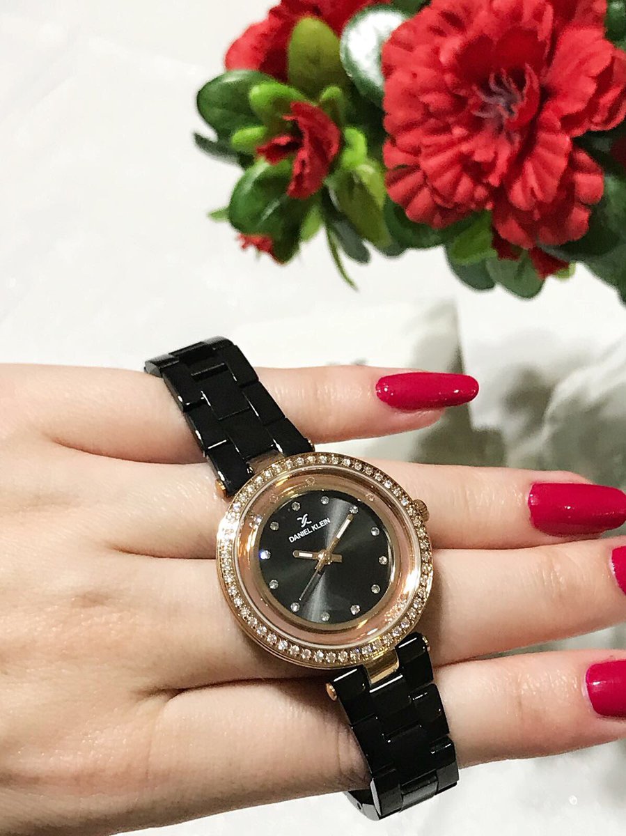 oymsisters's tweet photo. DANİEL KLEIN BAYAN KOL SAATİ 139 TL 
Sipariş için DM atmanız yeterli
Ücretsiz Kargo
 #saat #bayan #ferrucci #tbt #şık #watch #danielklein https://t.co/tsbh1SzX1B