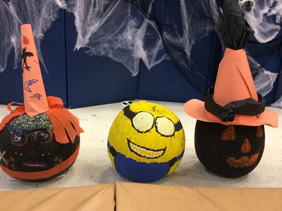 SnctEcole's tweet photo. Citrouilles gagnantes ! Bravo à toutes les classes de @SnctEcole @cscmonavenir 🎃🎃🎃 https://t.co/gyz8Yi6rpG