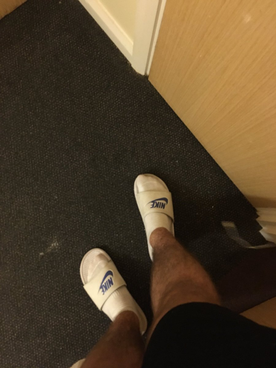 sarahkateadams_'s tweet photo. Trendy people of Twitter: my 18 y/o brother is trying to tell me this is fashionable - is this true?!?! #socksandsandals #soooobad https://t.co/gyTDz3nTZa