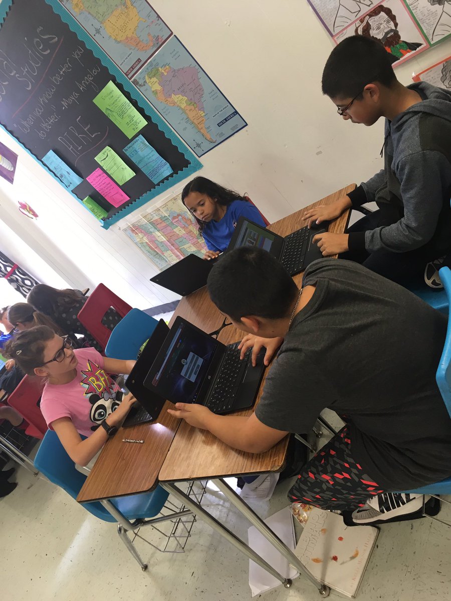 tsaulters1's tweet photo. We are loving center time! #smallgroups #RCISDjoy #Cherrybrave @ruthcherryint https://t.co/q7V1umOaw9