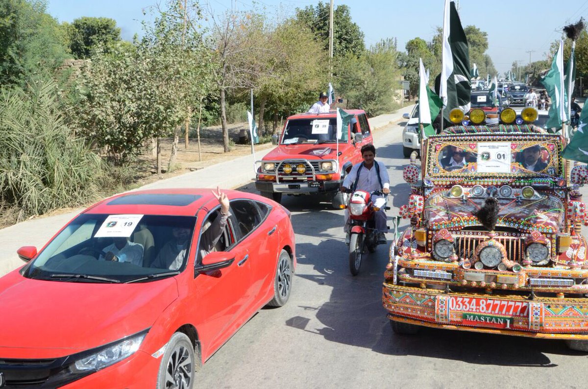 OfficialDGISPR's tweet photo. "CPEC will be truly successful when it lifts Bln to its rightful place. Army shall extend full support for its socio-eco dev" COAS. (2/2) https://t.co/05DYBfVOZ0
