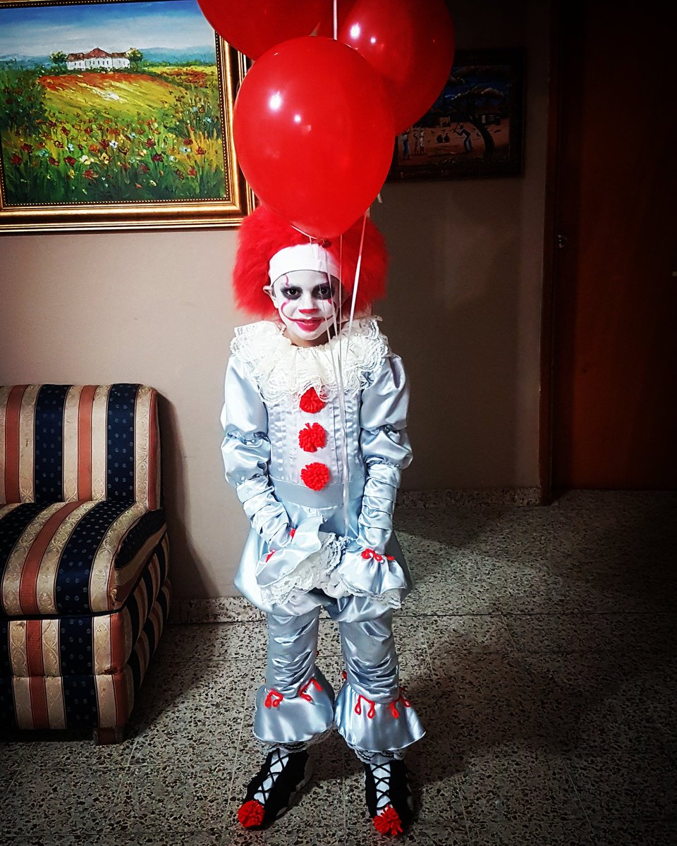 Anita6870's tweet photo. My beautiful Pennywise The Dancing Clown!!! He loves his costume!!! Can you tell? #Halloween2017 #Pennywise #costume #momdidgood #happykid https://t.co/Iv7q7eDAwC