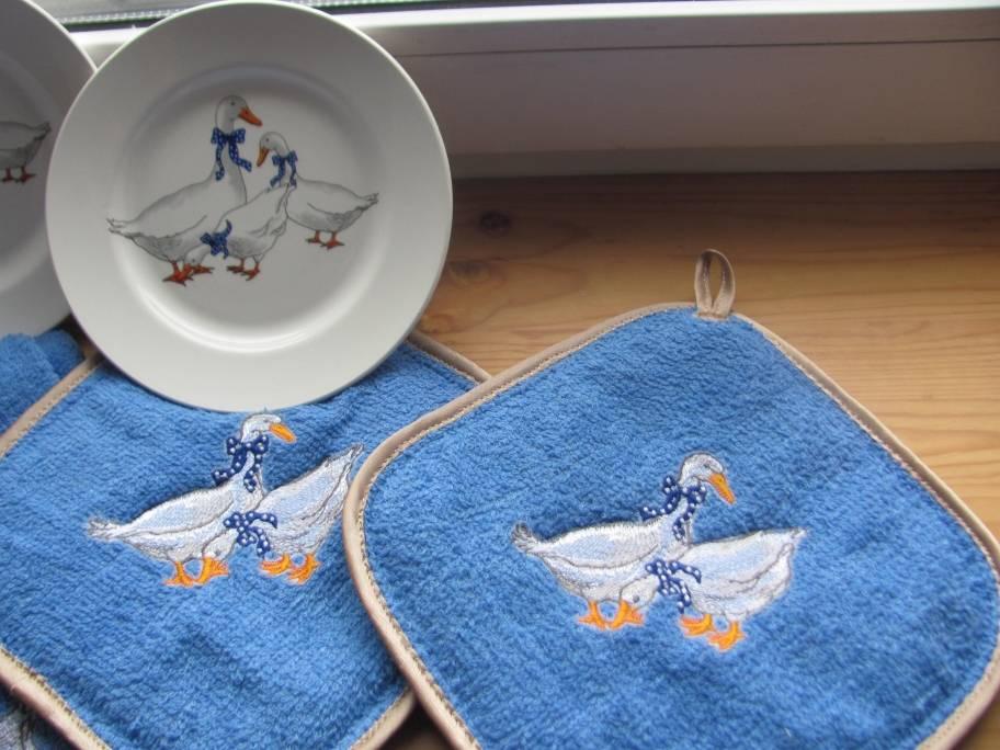 diver361's tweet photo. Hot pot with goose free embroidery
free download here
https://t.co/KebiBPDSPu
#embroidery #hotpot #embroideres #goose #kitchenembroidery https://t.co/iv01qxkQHf