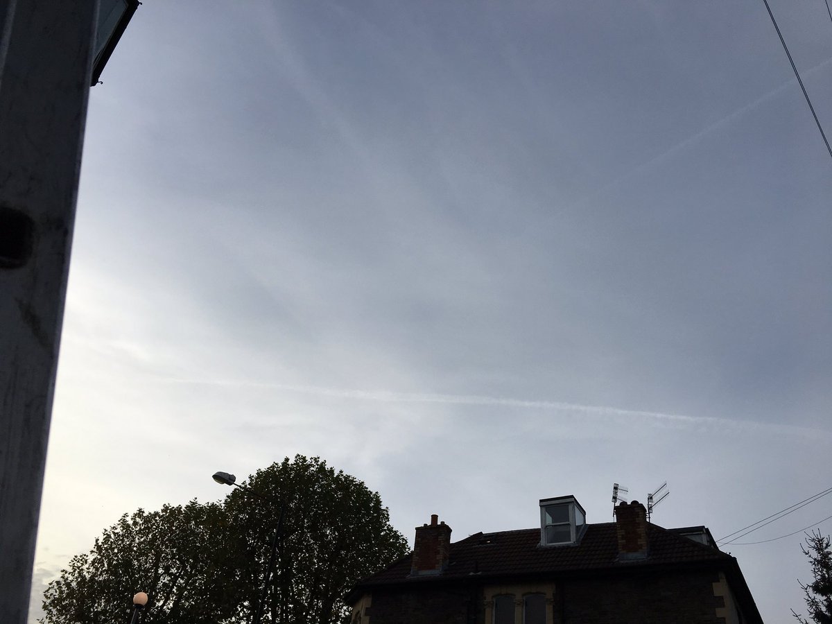 spannishchicken's tweet photo. This is #Bristol skies at 4pm  , they are covered in nanoparticulates designed to block sunlight #GeoEngineering https://t.co/ATZ4jez3cZ