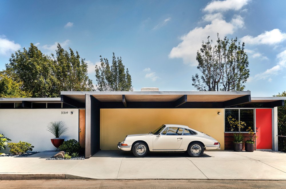 designmilk's tweet photo. Proof that a home can make you cry because it looks so dang beautiful. https://t.co/YojtODGu1R https://t.co/TMfyq2GmfF