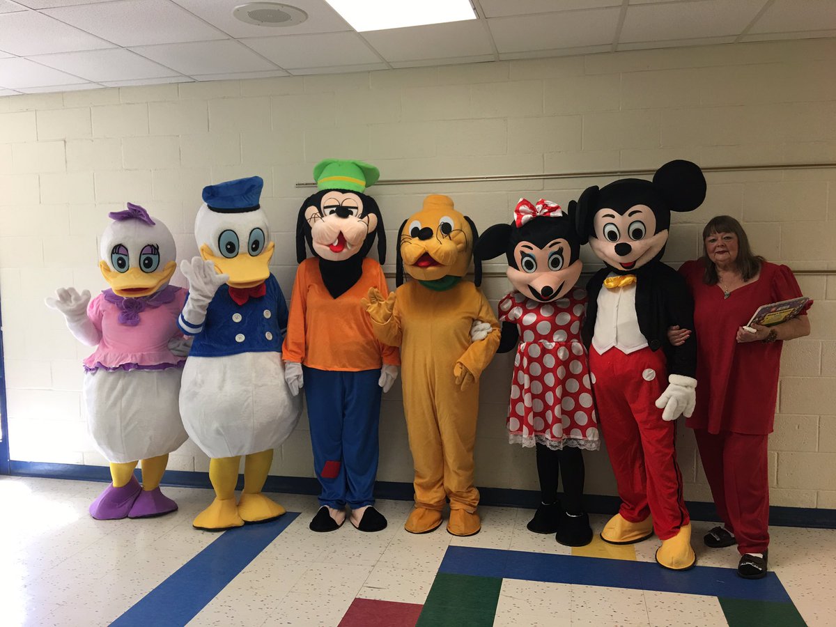 JDCSNews's tweet photo. Mickey and Friends visited #jdcsprimary today! The kids loved it! https://t.co/WiceM66h3i
