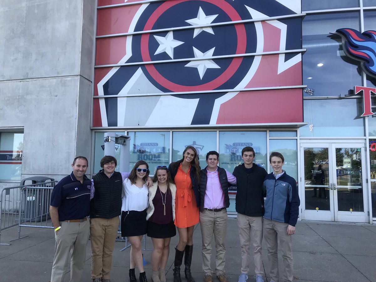 decatn's tweet photo. @DECATNChristell was at the Titans’ Learning Lab today. Brentwood High School and West High School were there as well! #Limitless https://t.co/ImHJCT8oTj