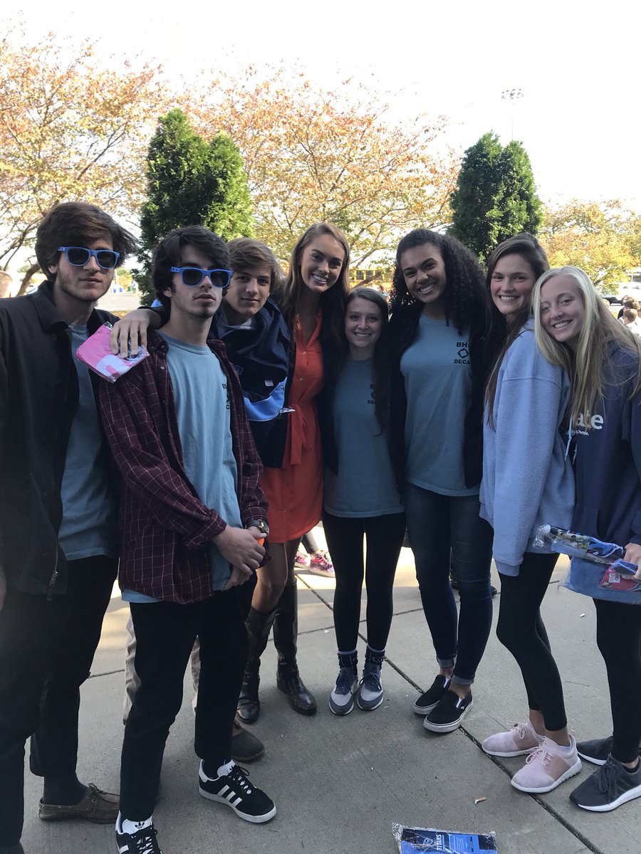 decatn's tweet photo. @DECATNChristell was at the Titans’ Learning Lab today. Brentwood High School and West High School were there as well! #Limitless https://t.co/ImHJCT8oTj