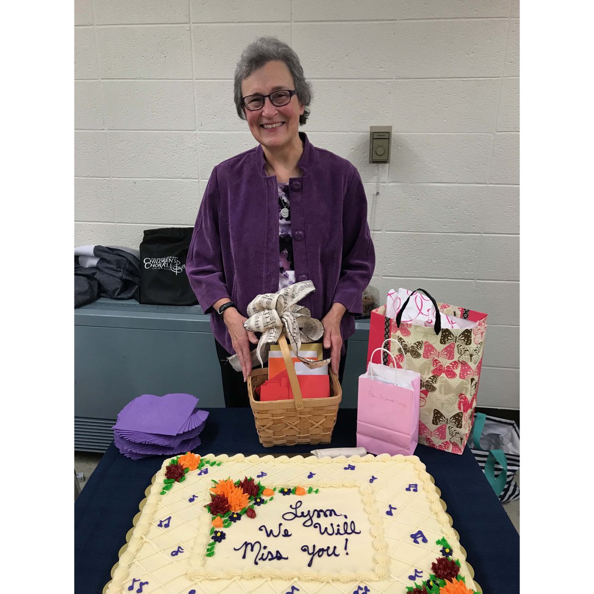 CSCC_KidsSing's tweet photo. Our Pike's Peak Singers accompanist, Lynn Branford is retiring after 20 years with the Chorale.  We are sad, but excited for her! https://t.co/aPIobgmjGM