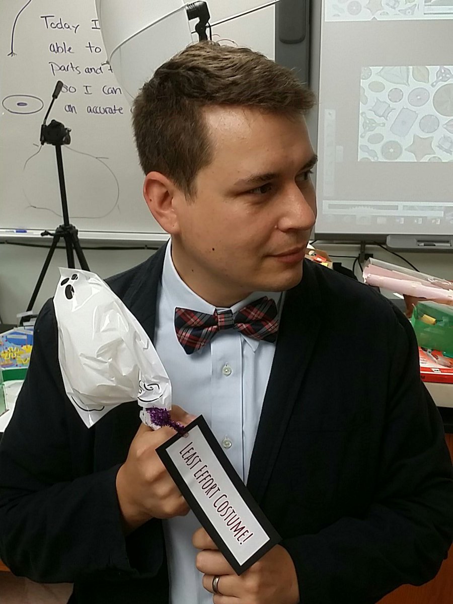 Straub_Science's tweet photo. Who says a science teacher going as Bill Nye is the least effort? #pycsdpl https://t.co/2WYYW4Syv5
