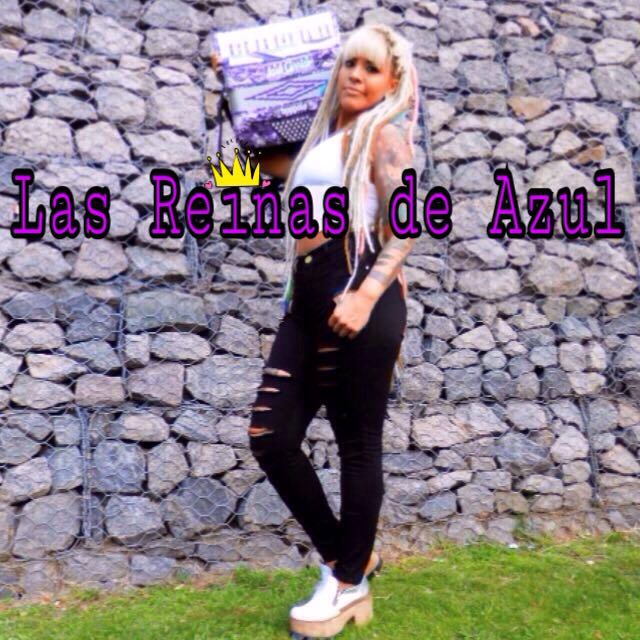 LasReynasdAzul's tweet photo. 04 de Noviembre @soyazulcarrizo   en @PasionOriginal  No te lo podes perder @PABLOSERANTONI @PonePasion #A ti lo que te Duele 🎶 https://t.co/PwPhJtYIyM