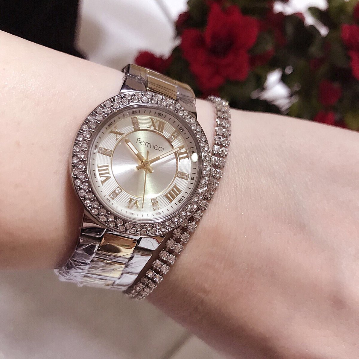 oymsisters's tweet photo. FERRUCCİ BAYAN KOL SAATİ 139 TL 
Ücretsiz Kargo
2 Yıl Garanti 
Orjinal Kutulu ve Sertifikalı 
 #saat #bayan #ferrucci #watch #danielklein https://t.co/p0DGeqvl30