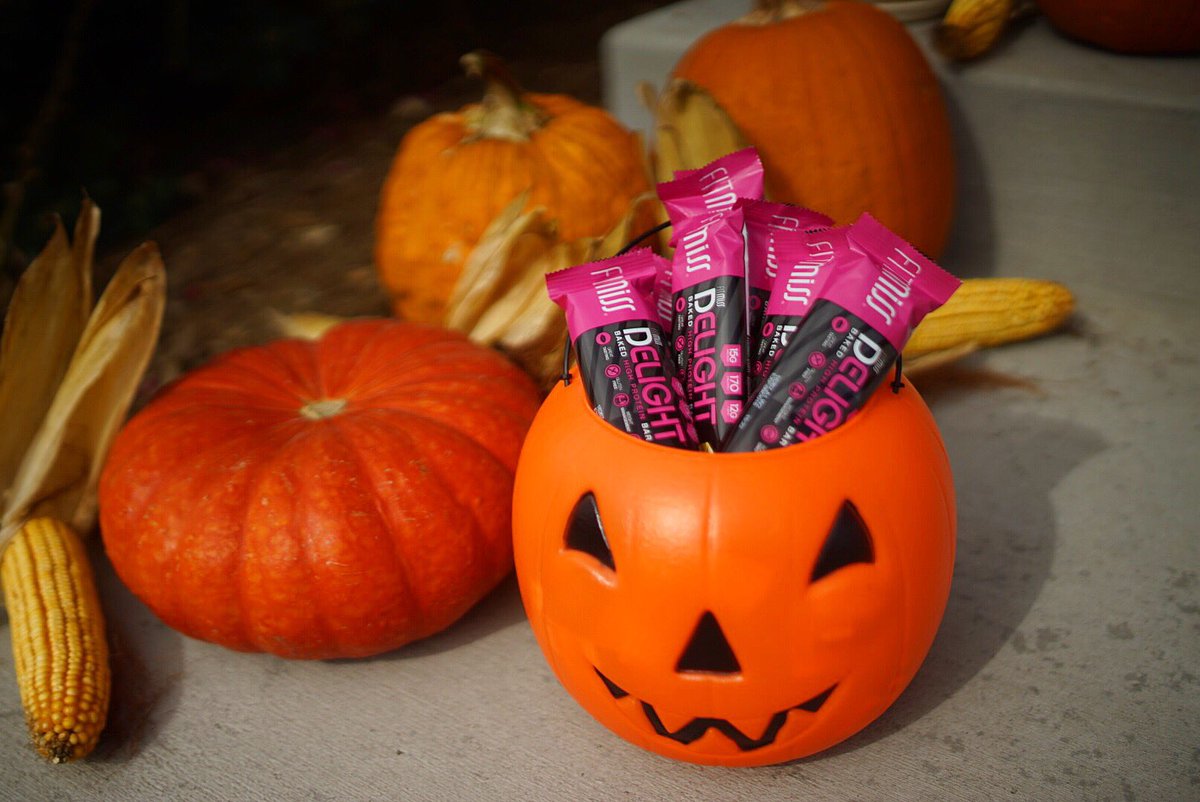 #HappyHalloween! Prepare for a long night of trick-or-treating with a #Fitmiss Delight Bar! 🎃

#BeStrong #StrongStartsWithin #Halloween