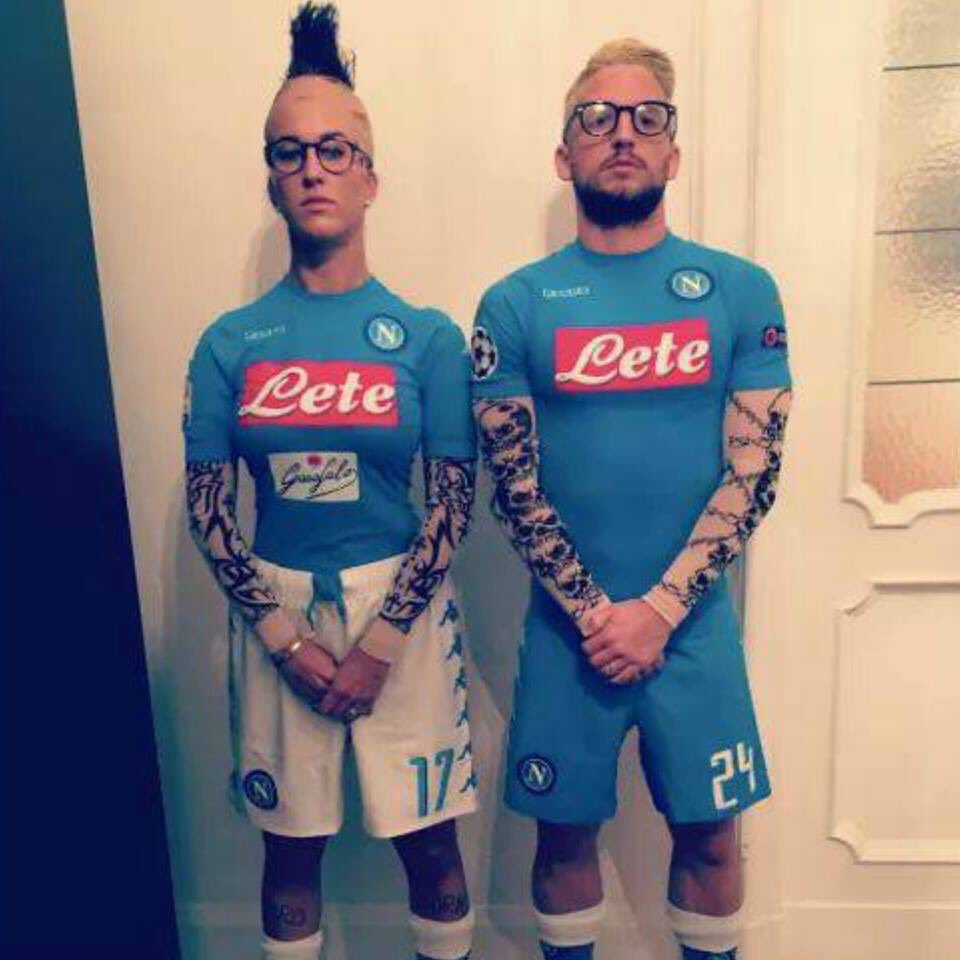 ActuFoot_'s tweet photo. Quand Dries Mertens et sa copine décidaient de reproduire le duo Hamsik / Insigne pour #Halloween.  🎃😂 https://t.co/zNwsdJ26xT