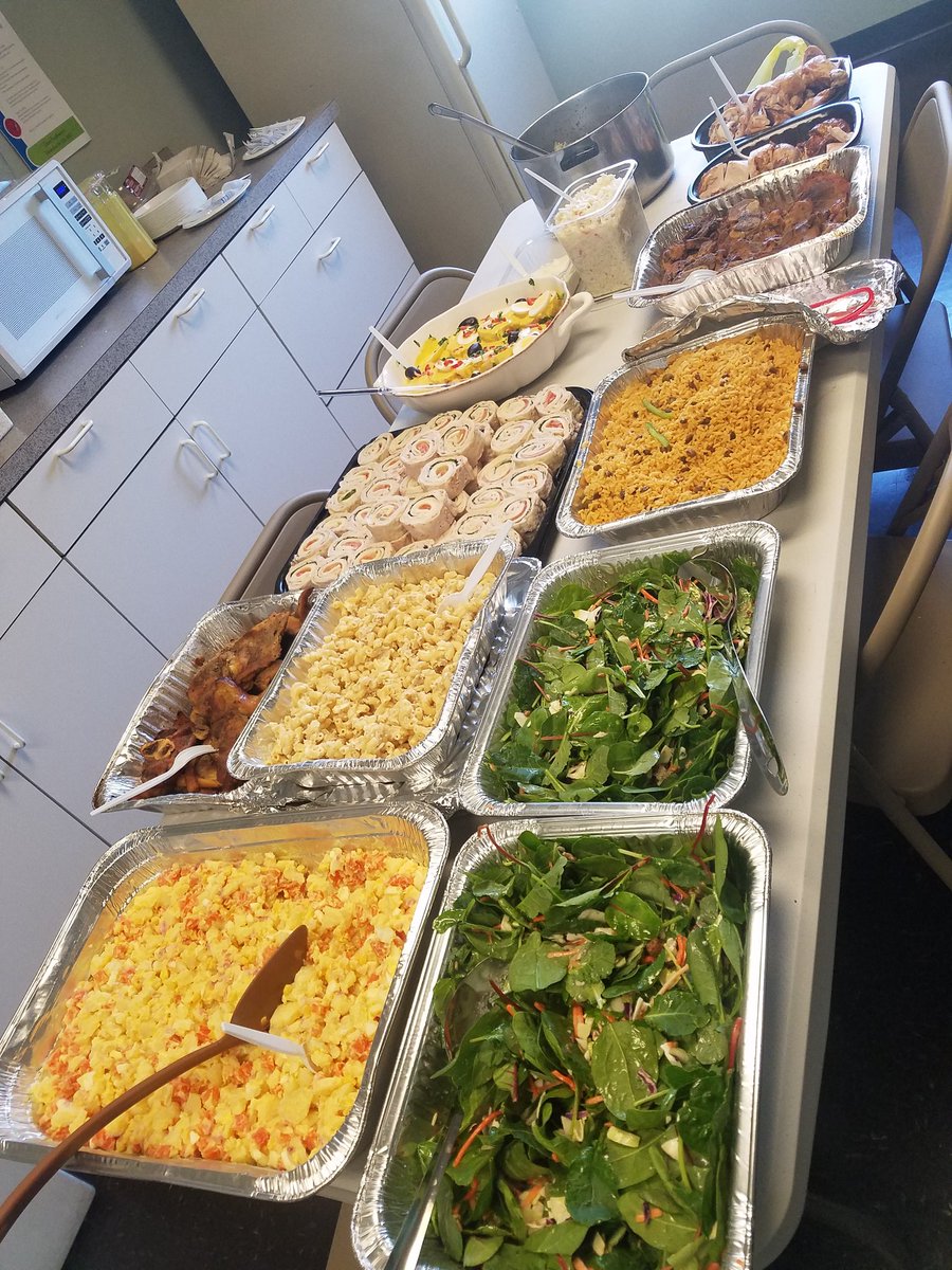 STGLogisticsLIN's tweet photo. Happy Halloween 🎃 ! #STG #potluck #workfamily #Halloween2017 https://t.co/nmvHKw9mEB