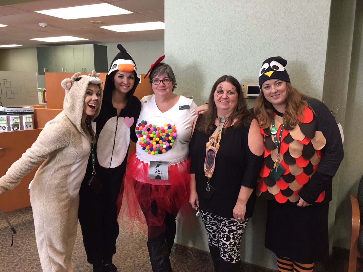 karen_burman's tweet photo. Happy Halloween from team Prescott  @Jbrundia @PietroTD @fridgen74 https://t.co/9Eq2wX2LR7