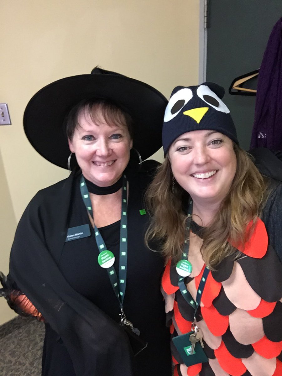 karen_burman's tweet photo. Happy Halloween from team Prescott  @Jbrundia @PietroTD @fridgen74 https://t.co/9Eq2wX2LR7