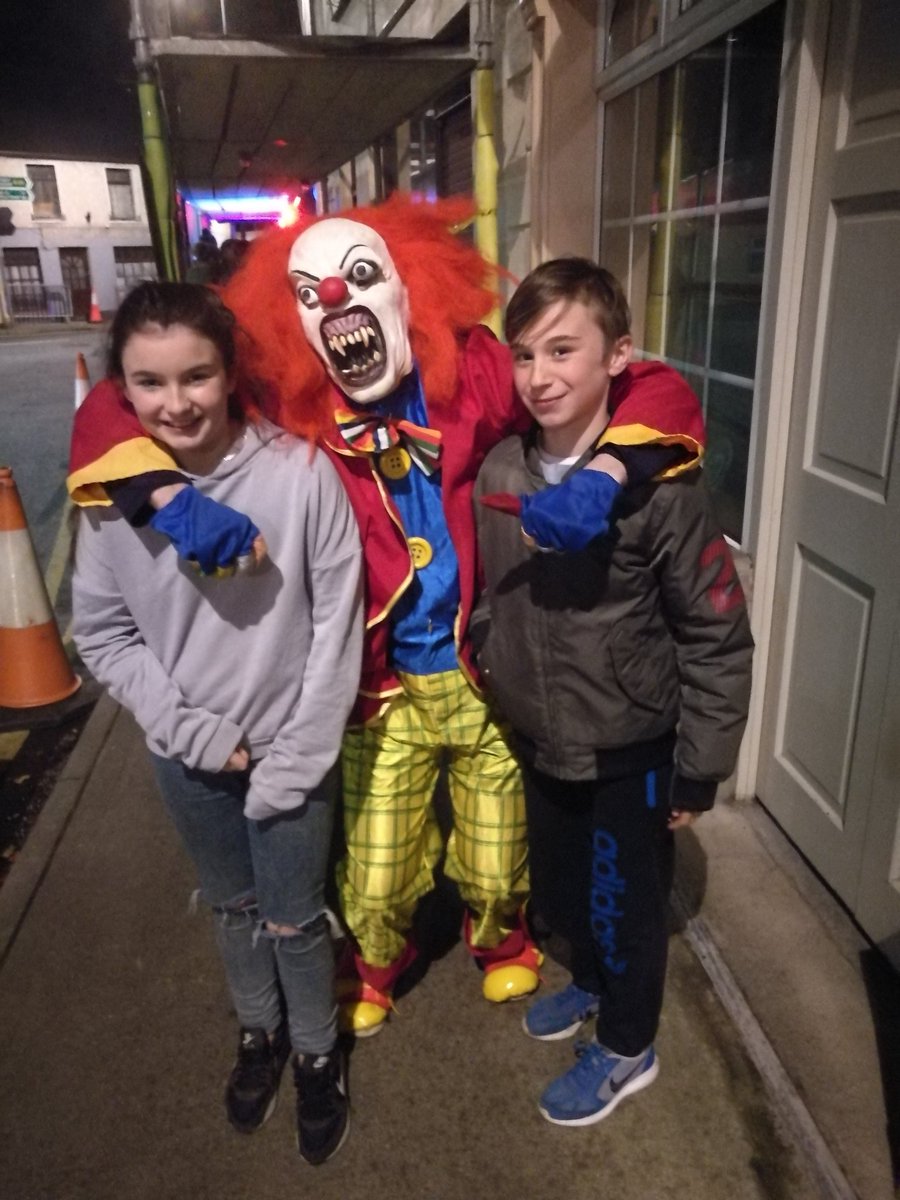 DennisMcCalmont's tweet photo. #RT #Crossmolina #Halloween2017 #Festival #Clowns #Nightmare on #Church Street...#Hicksons #Haunted House...#Mayo 🎃🎃🎃🎃🎃 https://t.co/zdvLXBTYQv