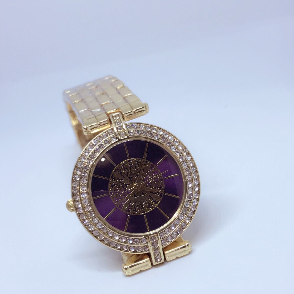 oymsisters's tweet photo. Çok şık taş detaylı mor kadranlı bayan kol saati 49,99 TL 
Kargo Dahildir
#saat #bayan #ferruci #kombin #aksesuarlarim #watch #kirmizi #mor https://t.co/UFMrOF5JBy