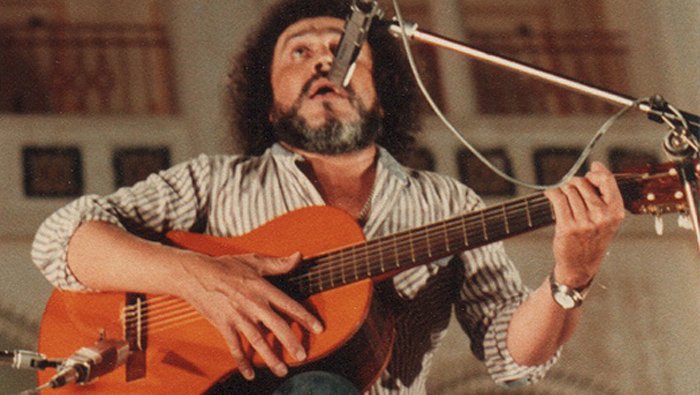 El 31 de octubre de 1941 nace Alí Primera “El Cantor del Pueblo”, cantautor venezolano, músico, poeta.