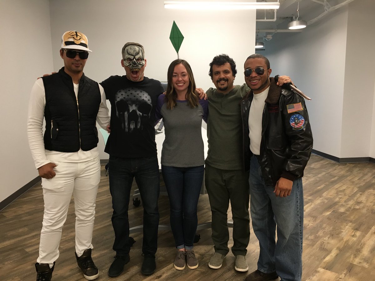 SWXdesign's tweet photo. Things we take very seriously: Design &amp; Halloween. #alsocandy #trickortreat https://t.co/IxI39DZ6Vr