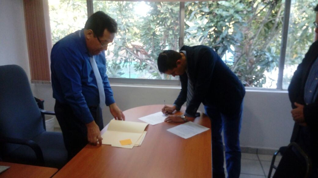EEO_UV's tweet photo. Se designo como Coordinador del Programa de Posgrado de la Especialización en Estudios de Opinión al Dr. Rubén Flores González @FGoRuben https://t.co/4JvDHVbTSk