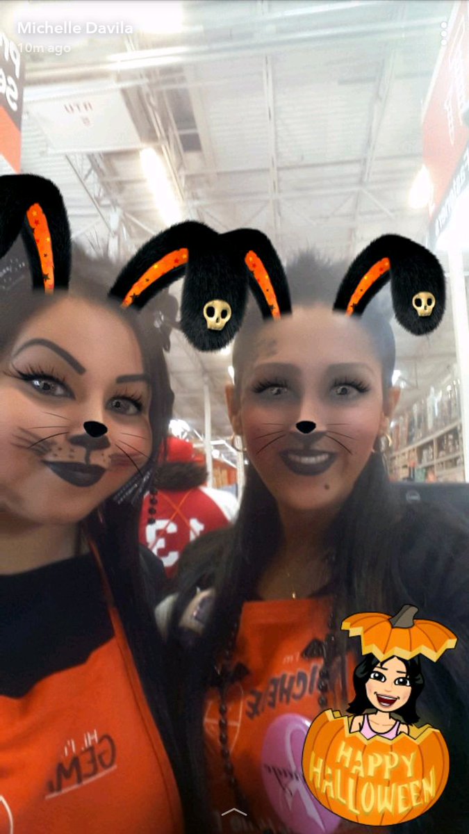 WestDade206's tweet photo. Happy Halloween from 206! @YoankyH @GemaGut97306610 @ruthowensmoh https://t.co/CrKG5geukK