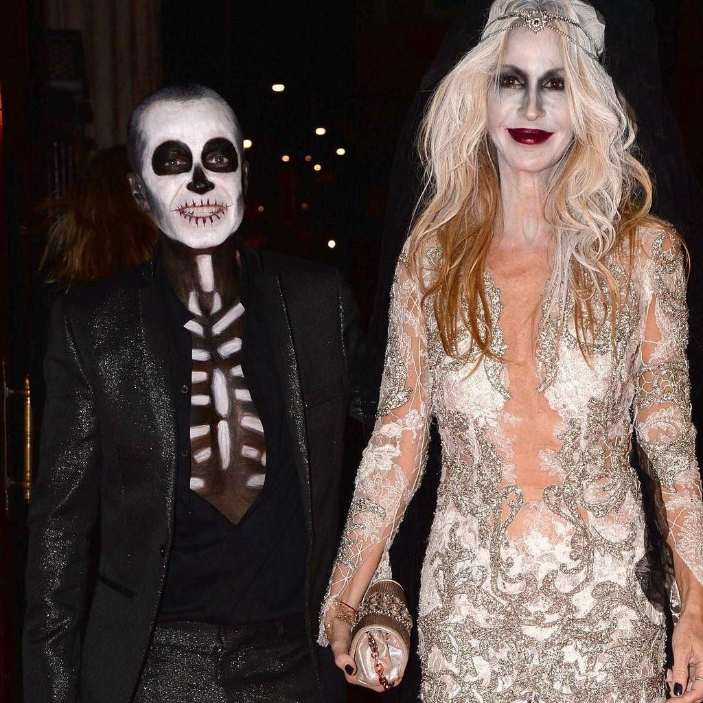 Now this is what I call a #halloweencostume  Can you guess who this is?  I shot this in #mayfair #london #2013 fir… ift.tt/2zm0BWK