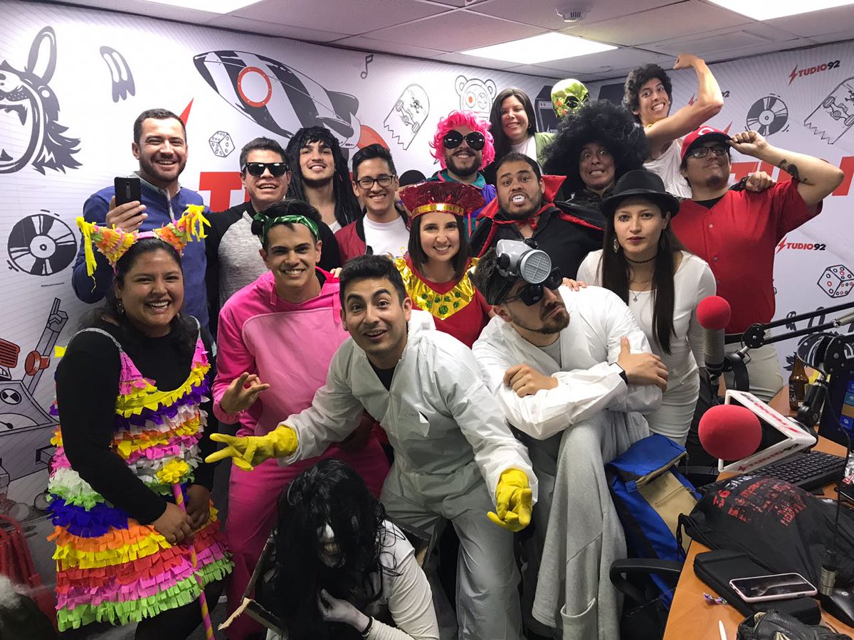 DiegoElFantasma's tweet photo. Concurso de disfraces #Halloween #HalloweenEnStudio92 #TeamStudio92 https://t.co/Gx2YGa4NoD