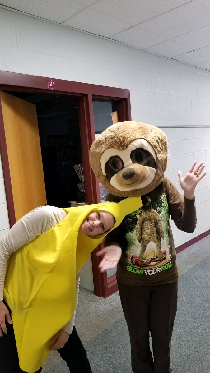 GinnyGills's tweet photo. Even our teachers enjoy dressing up on this special day. #imcucps https://t.co/JY49sIi3zO