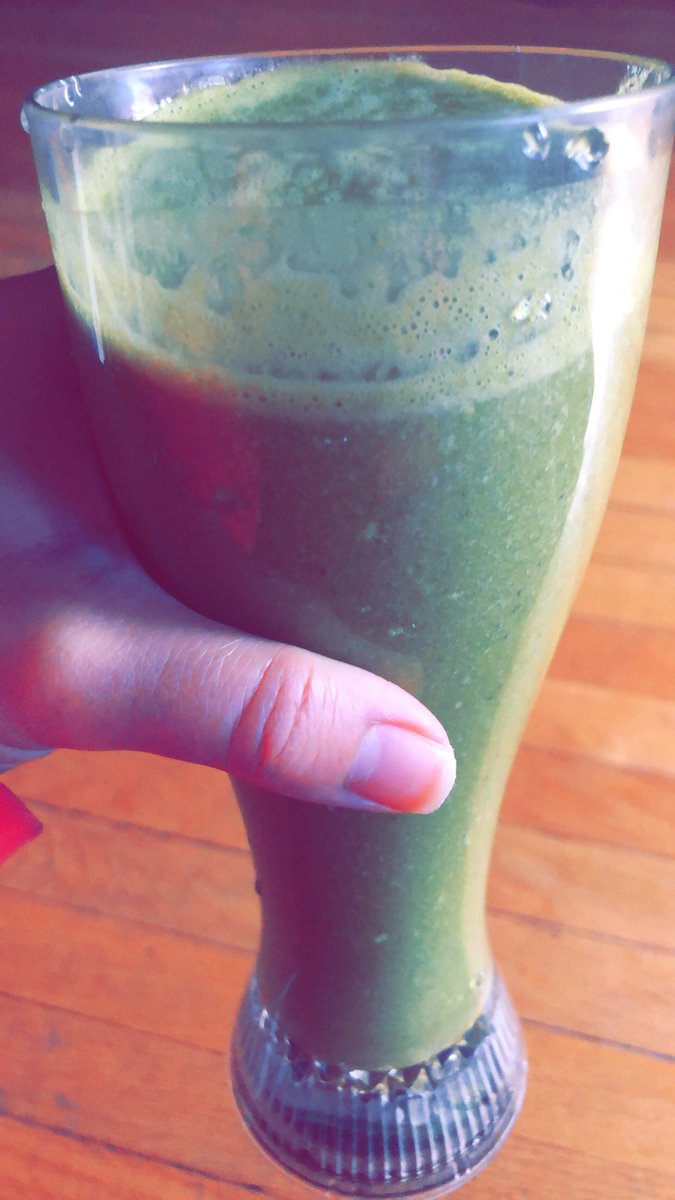 joinamate's tweet image. Confesión: Tengo tiempo sin batida y ejercicio por poner el trabajo primero ahora con gripe. Lección: nutrición, ejercicio y agua es primero