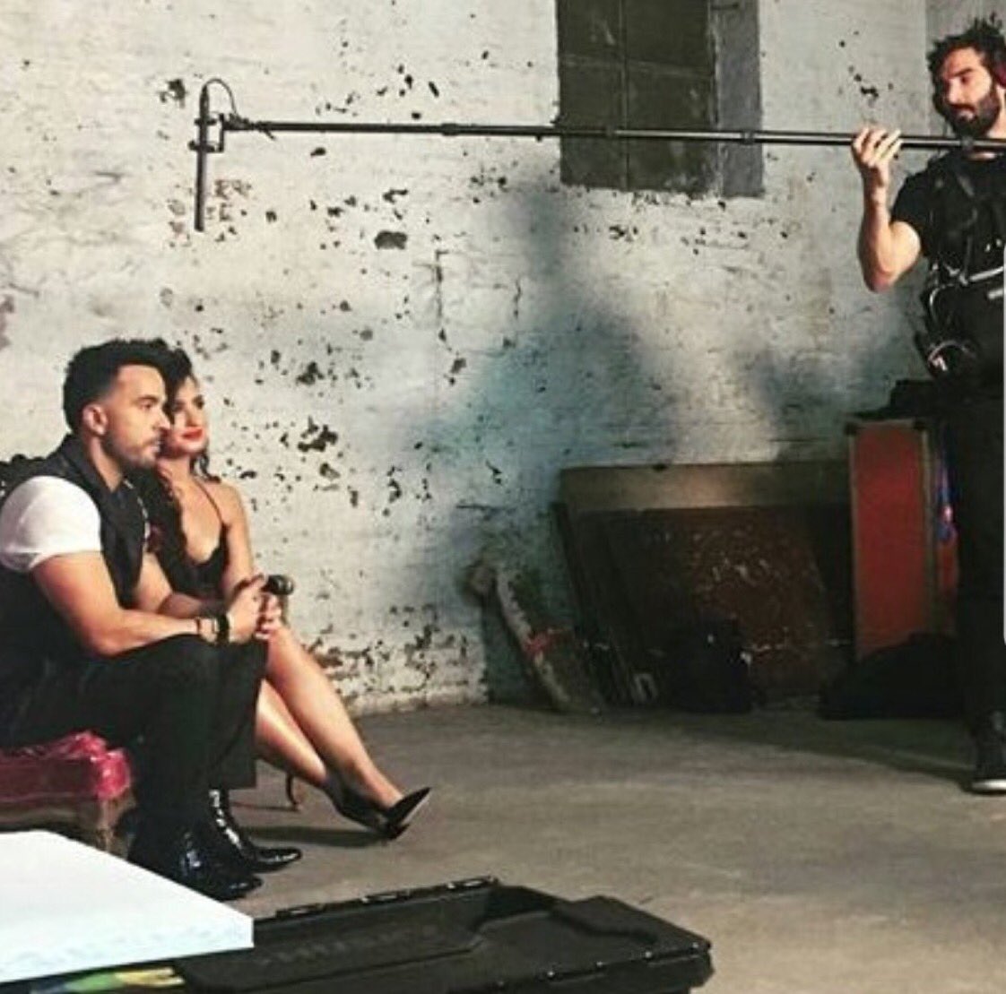 demi lovato, luis fonsi, and echame la culpa image  Demi lovato music  video, Demi lovato body, Lovato