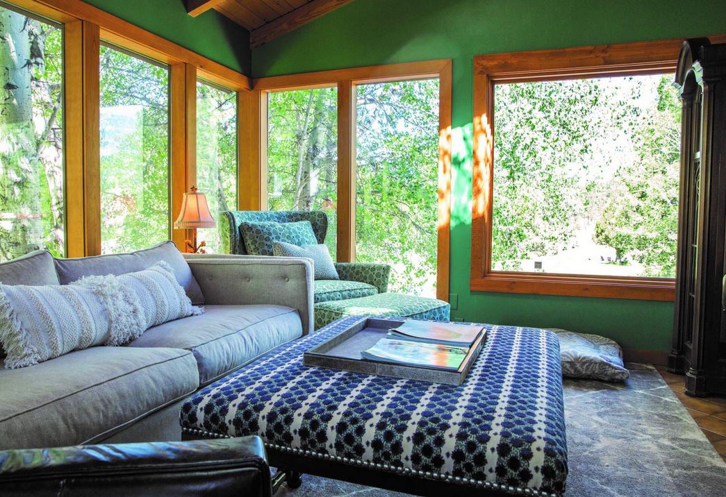 BendHomes541's tweet photo. Your #home may be pretty, but is it functional? Get tips that will come in handy for #holiday family gatherings. https://t.co/jXx6SxznOi https://t.co/2nuMdHtsZD