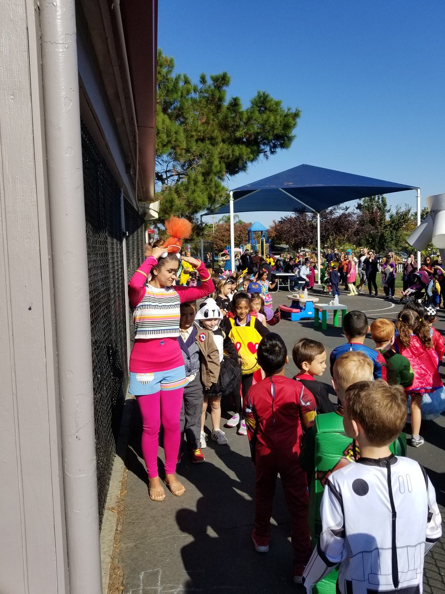 USDDanielle's tweet photo. Halloween fun at Carlton in TK! https://t.co/4TaWvCe8Pq