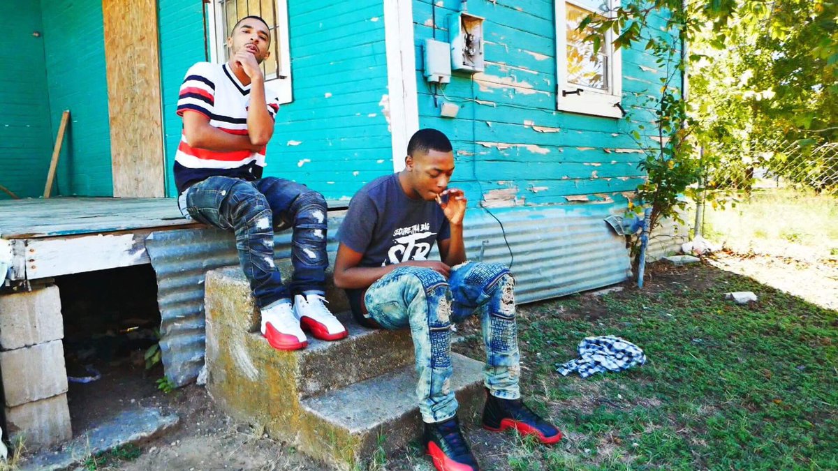 SecureThaBagENT's tweet photo. Hoodrich-STB DJ ft.STB Holder 🔥🔥Video Dropping Soon 🚨🚨 @BwB_Production on the 4k https://t.co/qlnonBDd2t