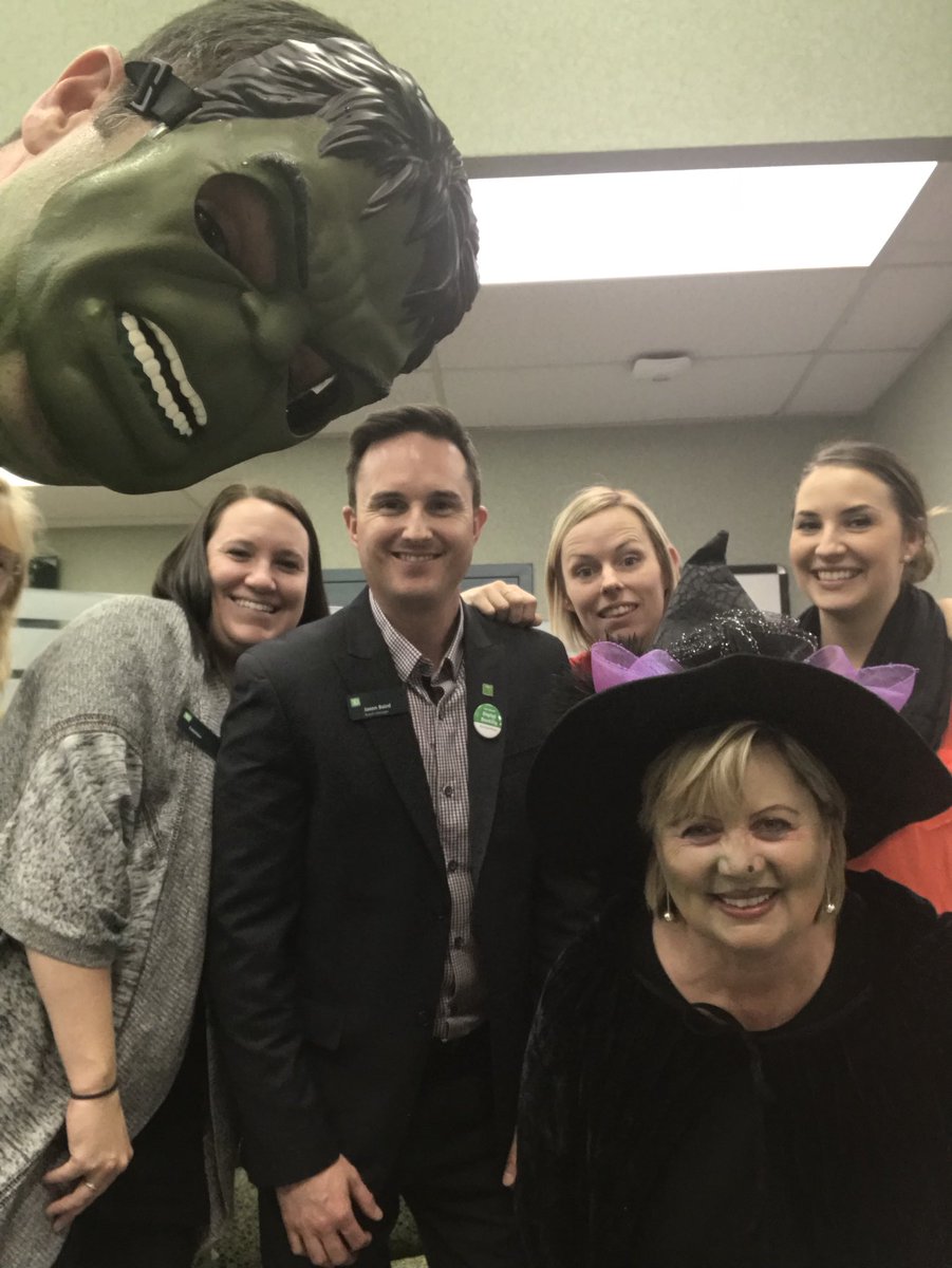Thanks for the great branch visit today @ShaneKennedy_TD <a href="/AnneVickers6/">Anne Vickers</a> #thehulk