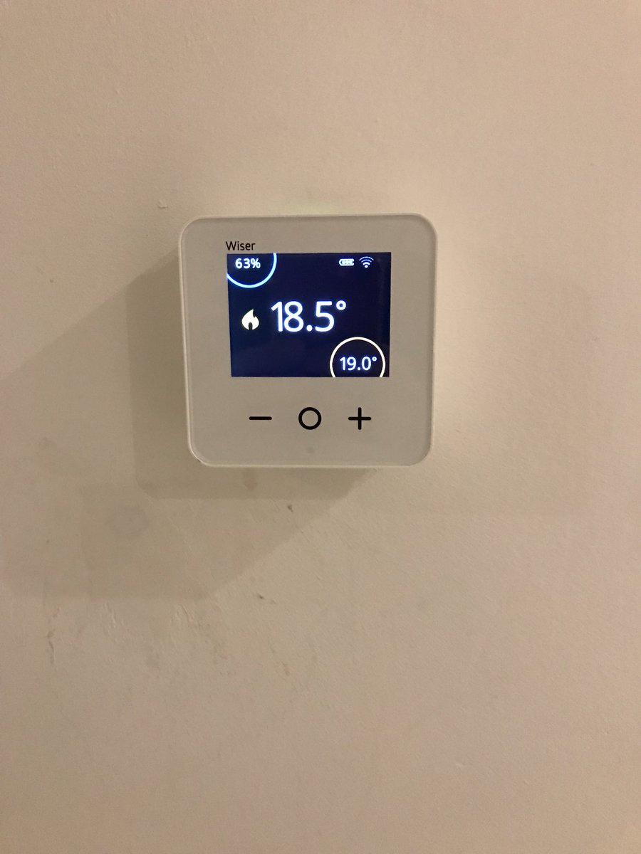 RomaElectrical's tweet image. @DraytonHeating @SchneiderUK just installed our first Wiser home heating controller #automation #energysaving #9network